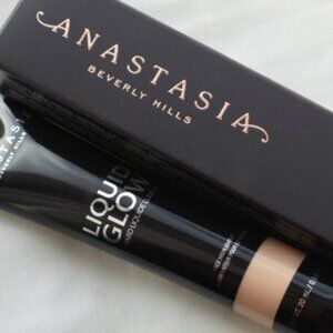 NEW Anastasia Beverly Hills Liquid Glow | Perla